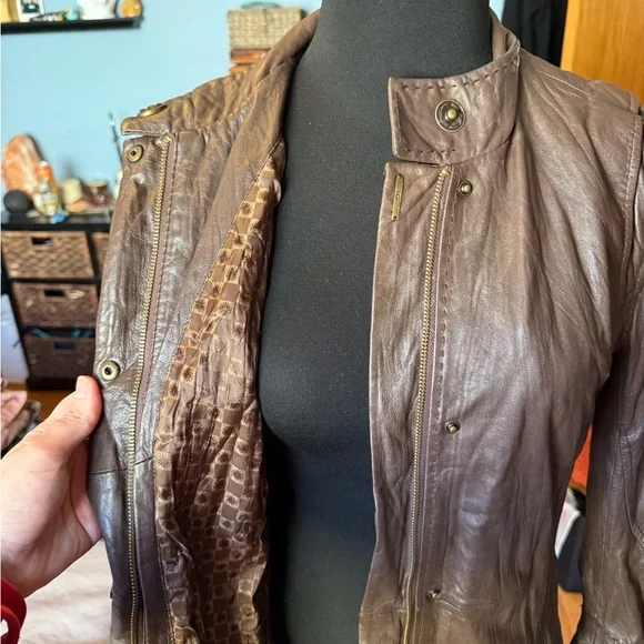 Women's Brown Hooded Leather Coat - Picture 5 of 7